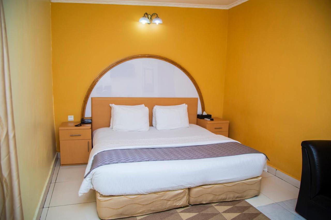 Airside Hotel Accra Bagian luar foto
