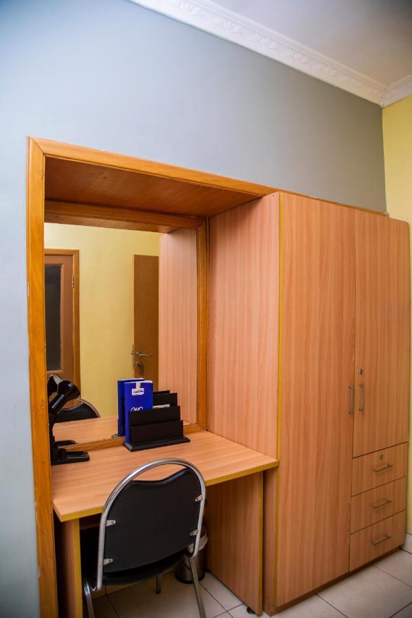 Airside Hotel Accra Bagian luar foto