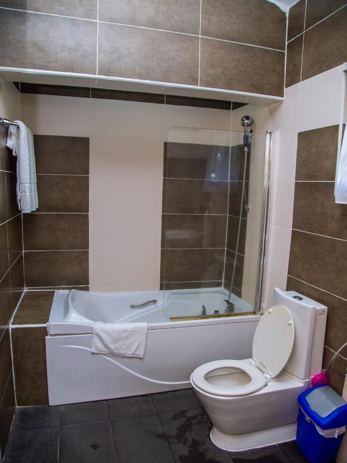 Airside Hotel Accra Bagian luar foto