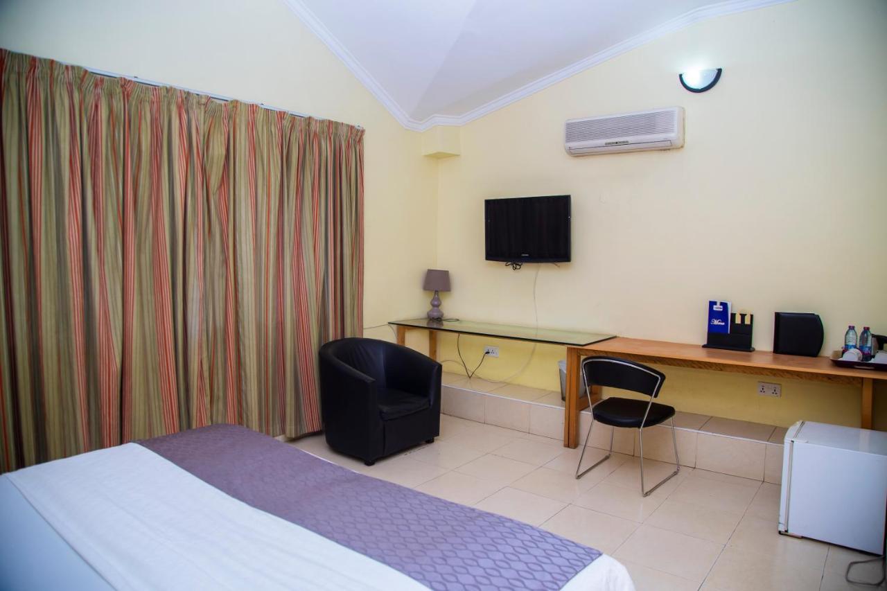 Airside Hotel Accra Bagian luar foto