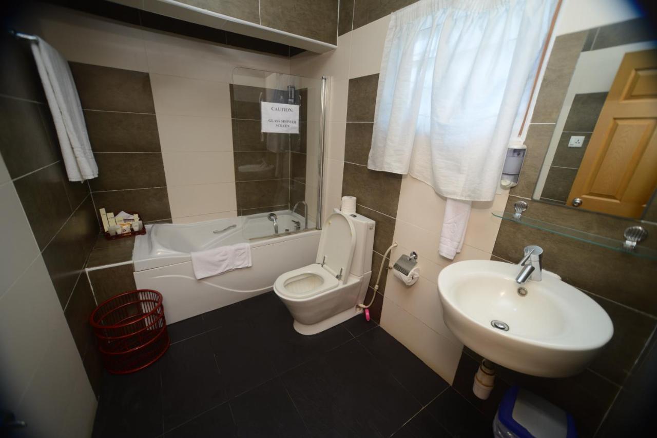 Airside Hotel Accra Bagian luar foto