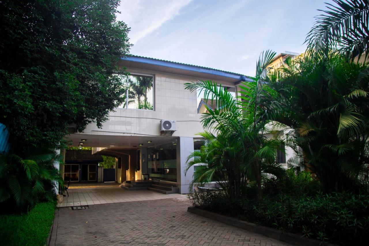 Airside Hotel Accra Bagian luar foto